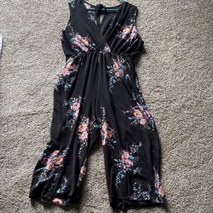 🖤 💛Floral Sleeveless Black Jumpsuit with Pink Rose Print